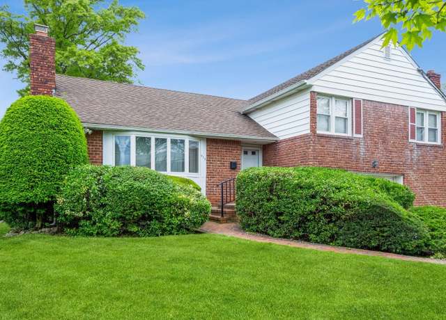 Property at 409 Jordan St, Oceanside, NY 11572, 3 beds, 2 baths