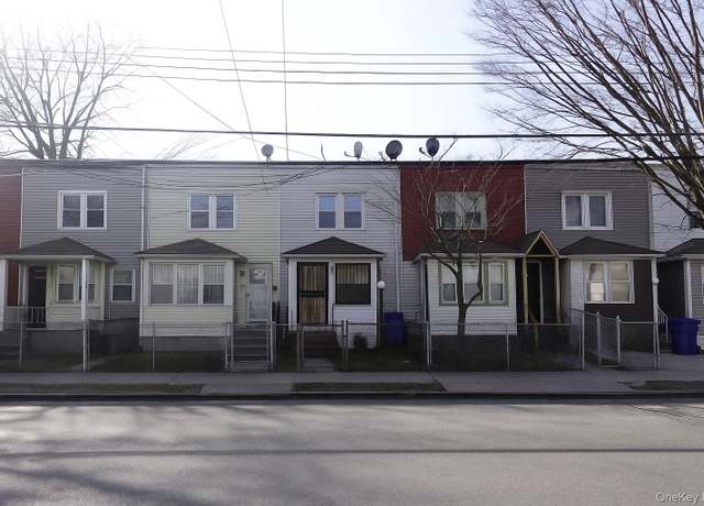 Property at 15302 Foch Blvd, Jamaica, NY 11434, 3 beds, 1 bath