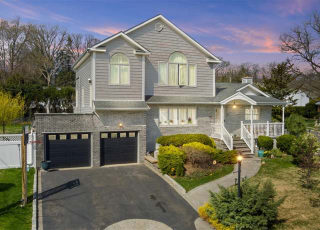 Property at 2 Hamilton St, Farmingdale, NY 11735, 4 beds, 3 baths