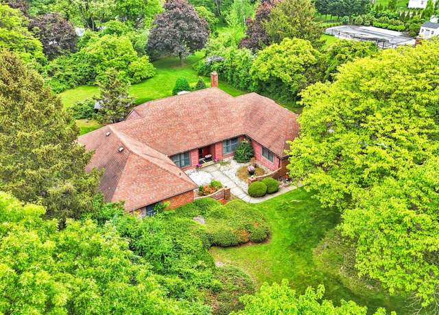 Property at 9 Lynridge Ln, Huntington, NY 11743, 4 beds, 2.5 baths