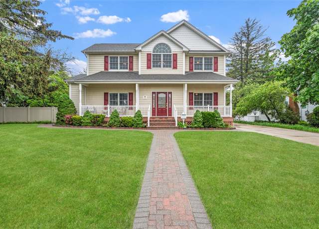 Property at 10 Stewart St, East Islip, NY 11730, 4 beds, 2 baths