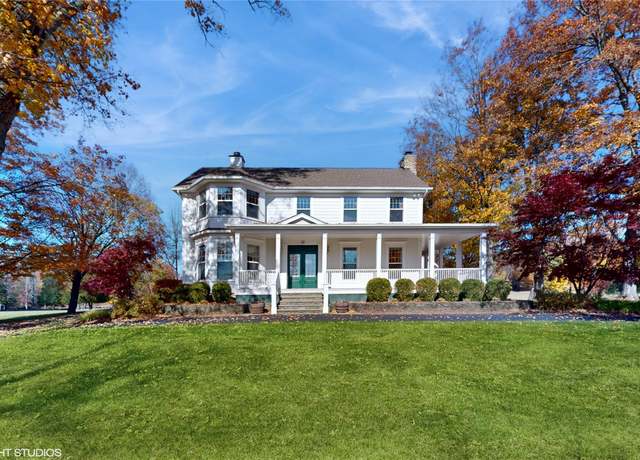 Property at 49 Spanktown Rd, Warwick, NY 10990, 4 beds, 2.5 baths
