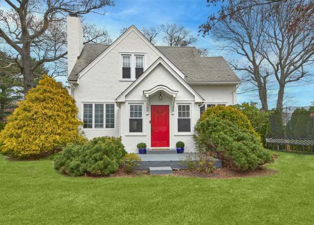 Property at 1514 Old Orchard St, West Harrison, NY 10604, 3 beds, 2 baths