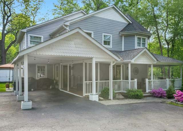 Property at 416 Sleepy Hollow Rd, Briarcliff Manor, NY 10510, 3 beds, 2.5 baths
