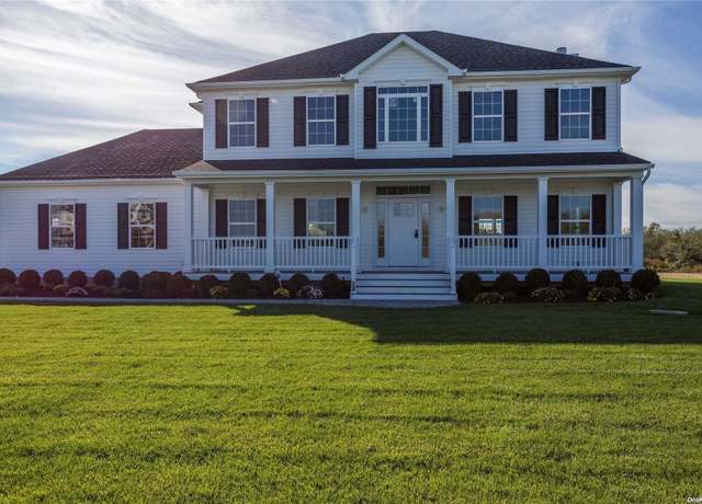Property at 35 Manhattan Ave, Centereach, NY 11720, 4 beds, 2.5 baths
