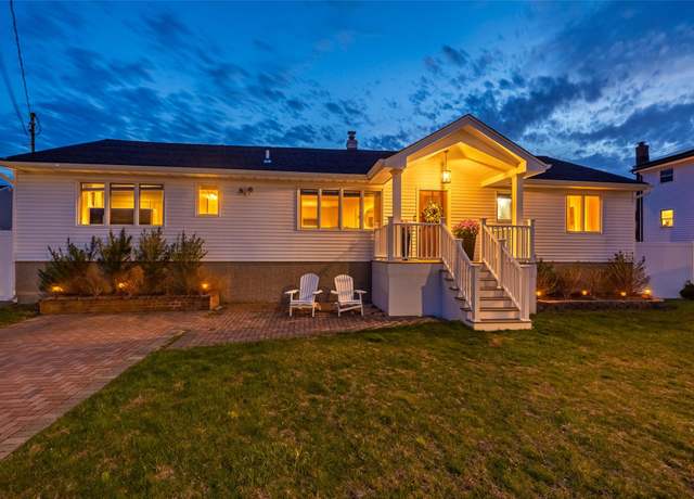 Property at 50 Yacht Club Rd, Babylon, NY 11702, 4 beds, 2 baths