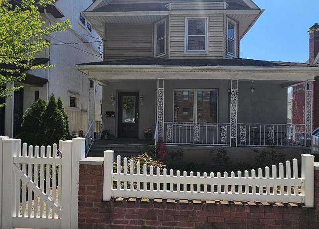 Property at 8424 85th Rd, Woodhaven, NY 11421, 5 beds, 1.5 baths