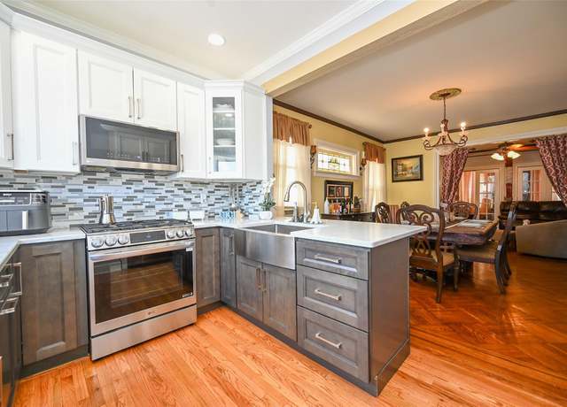 Property at 84-54 85 Ave, Woodhaven, NY 11421, 3 beds, 2 baths