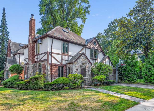 Property at 8702 Chevy Chase St, Jamaica Estates, NY 11432, 4 beds, 2.5 baths