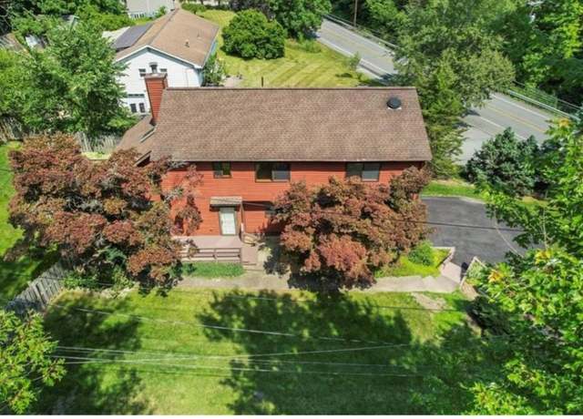 Property at 4 Mack Pl, Monroe, NY 10950, 3 beds, 2.5 baths