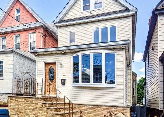Property at 6731 52nd Rd, Maspeth, NY 11378, 4 beds, 2.5 baths