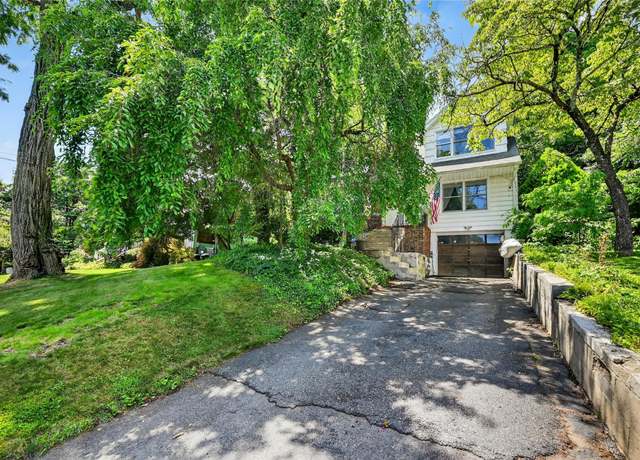 Property at 13 Lindbergh Ln, New City, NY 10956, 4 beds, 2 baths