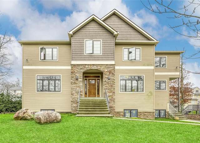 Property at 5 Cucolo Ln, Monsey, NY 10952, 7 beds, 4.5 baths