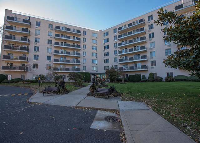 Property at 135 Post Ave Unit 5u, Westbury, NY 11590, 1 bed, 1 bath