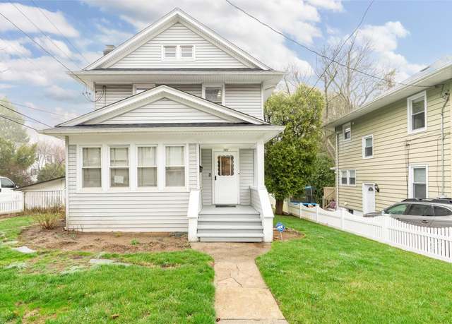 Property at 587 Ashford Ave, Ardsley, NY 10502, 3 beds, 2 baths