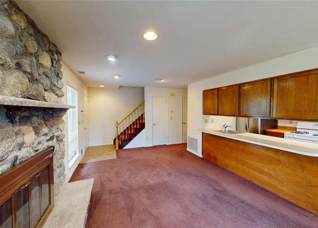 Property at 27 The Rise, Warwick, NY 10990, 2 beds, 1.5 baths