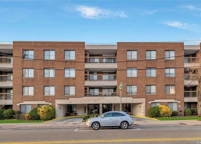 Property at 376 Central Ave Unit 3-V, Lawrence, NY 11559, 1 bath