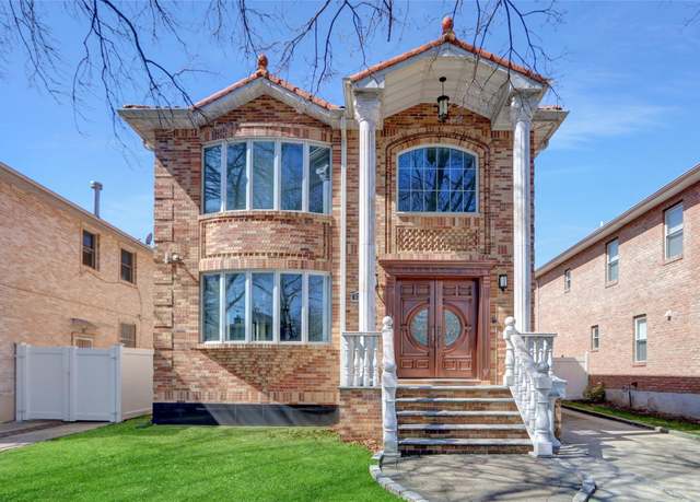 Property at 53-12 199 St, Fresh Meadows, NY 11365, 3 beds, 4.5 baths