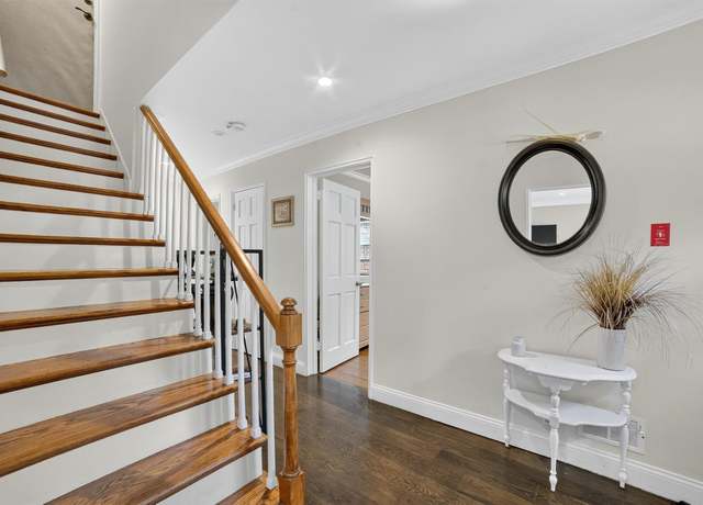 Property at 167 Hillview Ave, Yonkers, NY 10704, 3 beds, 2 baths