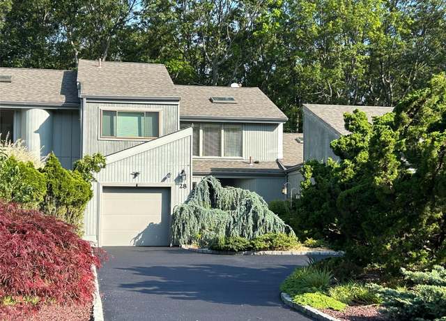 Property at 28 Timberline Cir, Port Jefferson Village, NY 11777, 3 beds, 2.5 baths