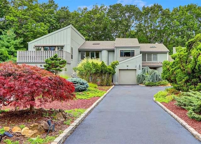 Property at 28 Timberline Cir, Port Jefferson Village, NY 11777, 3 beds, 2.5 baths