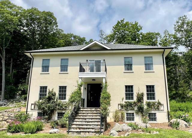 Property at 33 Victoria Dr, Cold Spring, NY 10516, 4 beds, 4.5 baths