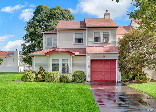 Property at 5 Delaware Ct, Coram, NY 11727, 2 beds, 2 baths