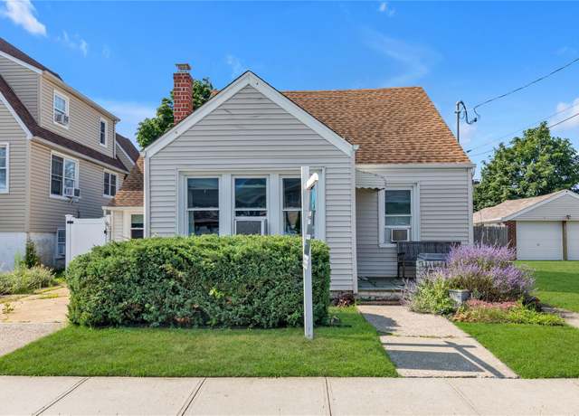 Property at 9 Hamilton Ave, Island Park, NY 11558, 3 beds, 2 baths