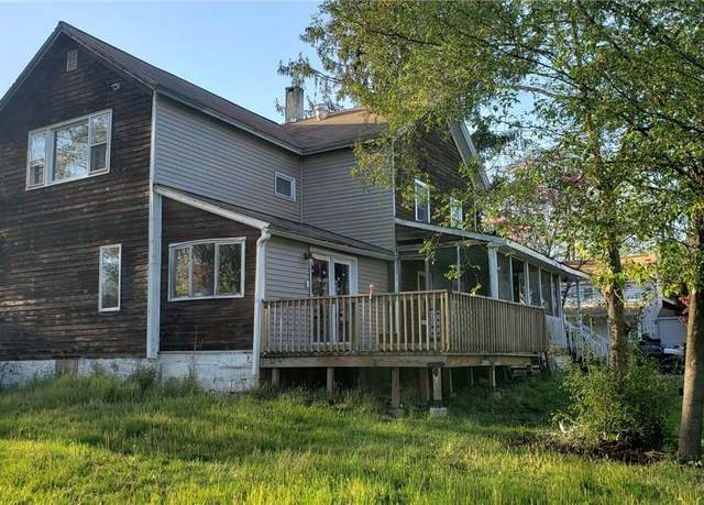 Property at 29 Grand St, Wurtsboro, NY 12790, 3 beds, 1.5 baths