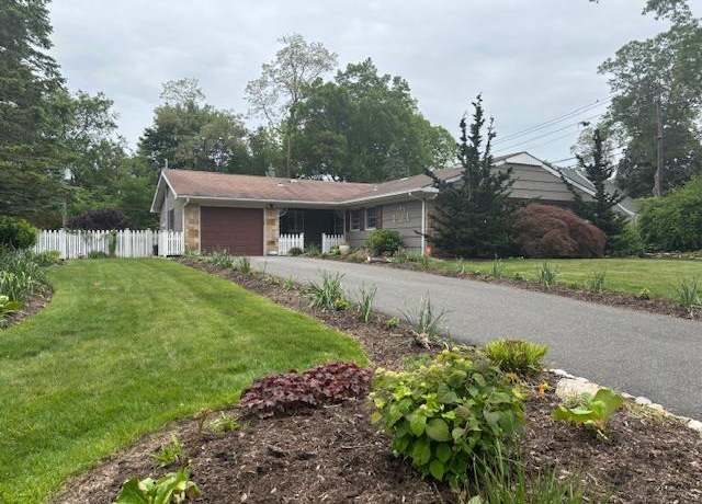 Property at 14 Sanford Ln, Stony Brook, NY 11790, 3 beds, 2 baths