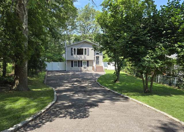 Property at 187 Carleton Dr E, Shirley, NY 11967, 5 beds, 2 baths