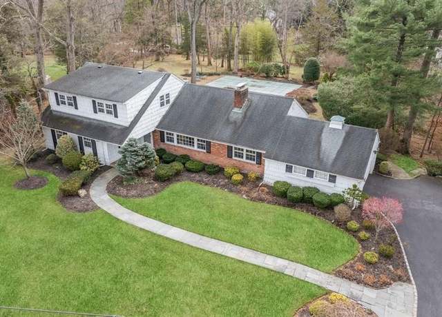 Property at 7 The Rise, Woodbury, NY 11797, 5 beds, 3 baths