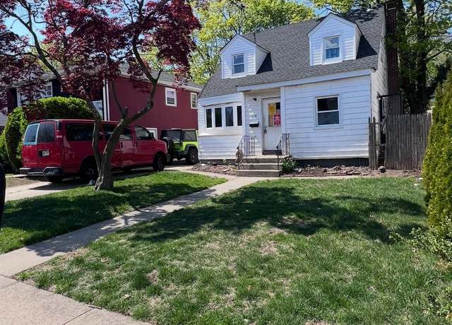 Property at 119 Broadfield Rd, Hempstead, NY 11550, 6 beds, 2 baths