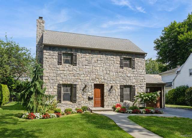 Property at 69 Kingsbury Rd, Garden City, NY 11530, 4 beds, 2.5 baths