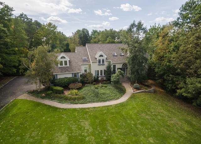 Property at 1 Meola Dr, Carmel, NY 10512, 4 beds, 3.5 baths