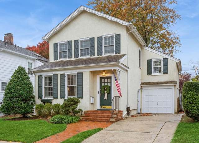 Property at 12 5th Pl, Garden City, NY 11530, 4 beds, 2.5 baths