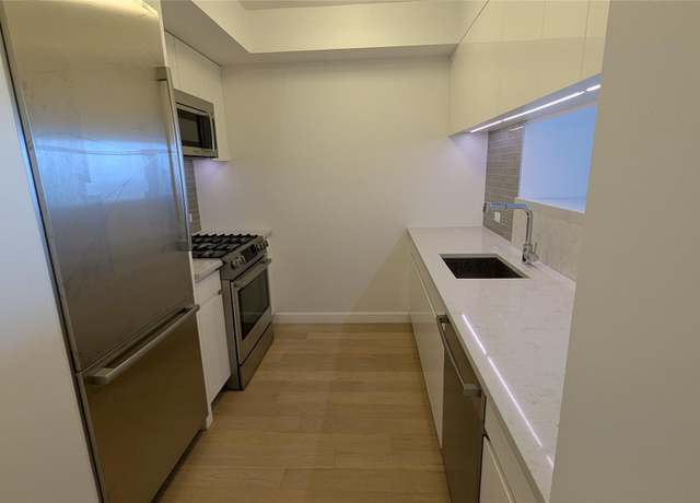Property at 138-35 39 Ave Unit 14M, Flushing, NY 11354, 2 beds, 2 baths