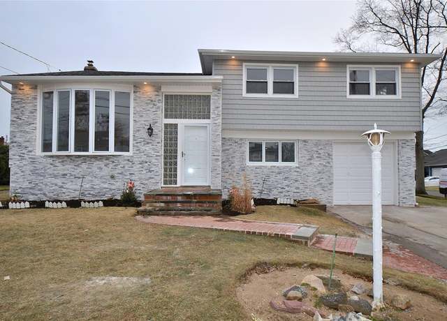 Property at 668 Jeffrey Dr, Baldwin, NY 11510, 4 beds, 3 baths