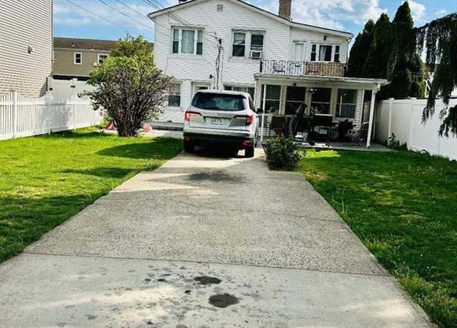 Property at 911 First Ave, Franklin Square, NY 11010, 5 beds, 2 baths