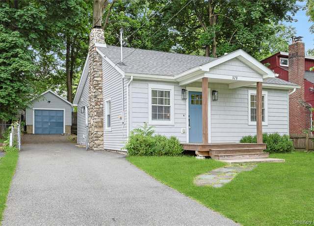 Property at 520 Shore Dr, New Windsor, NY 12553, 3 beds, 1 bath
