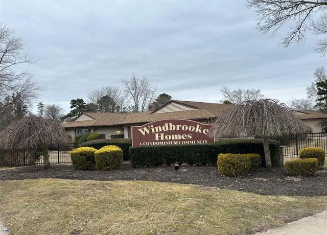 Property at 16 Feller Dr, Central Islip, NY 11722, 2 beds, 1 bath