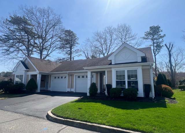 Property at 5 Wainscott Ct, Ridge, NY 11961, 2 beds, 2 baths