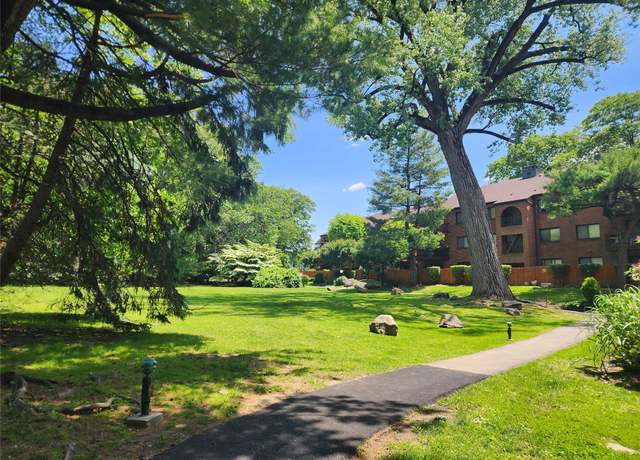 Property at 18 Bronxville Glen Dr #9, Bronxville, NY 10708, 1 bed, 1.5 baths