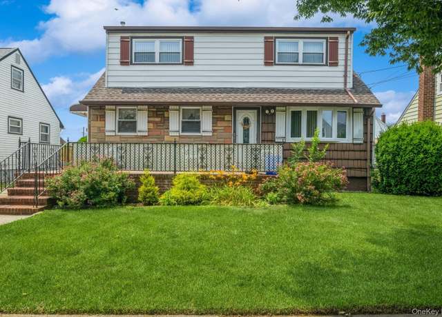 Property at 66 Gates Ave, Valley Stream, NY 11580, 3 beds, 2 baths