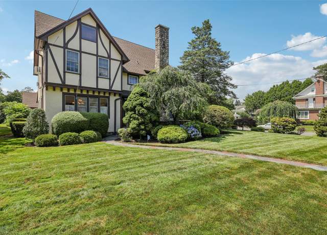 Property at 370 Hempstead Ave, Rockville Centre, NY 11570, 5 beds, 3.5 baths