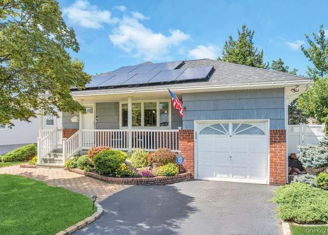 Property at 2327 Cleveland St, Bellmore, NY 11710, 3 beds, 1 bath