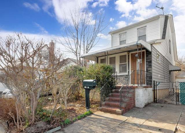 Property at 254-11 82nd Rd, Glen Oaks, NY 11004, 2 beds, 2 baths