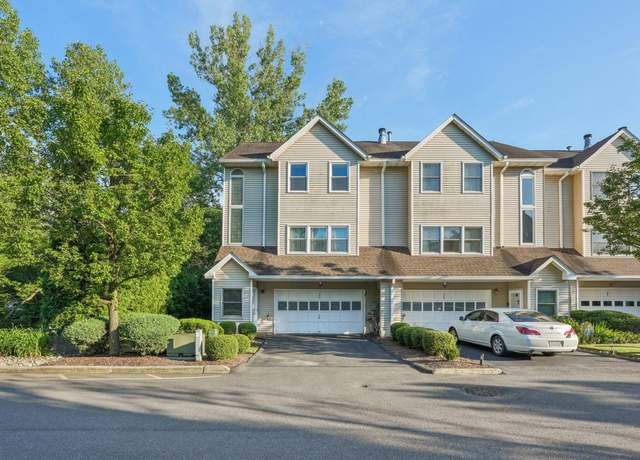 Property at 32 Patricks Pl, Congers, NY 10920, 2 beds, 2.5 baths