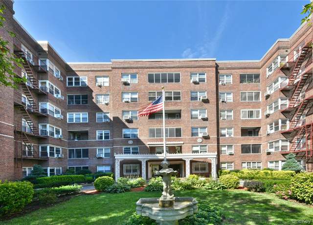 Property at 67-66 108th St Unit D22, Forest Hills, NY 11375, 2 beds, 1 bath