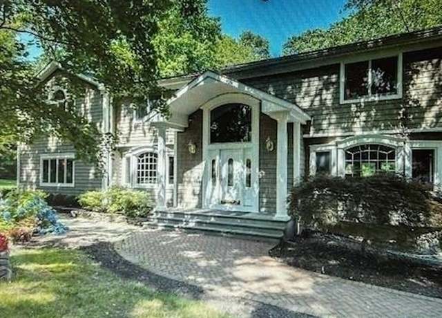 Property at 5 Wesley Ct, Huntington, NY 11743, 5 beds, 3.5 baths